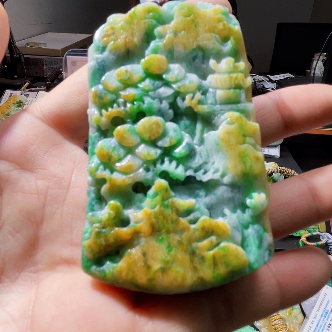 颈饰未镶嵌翡翠一