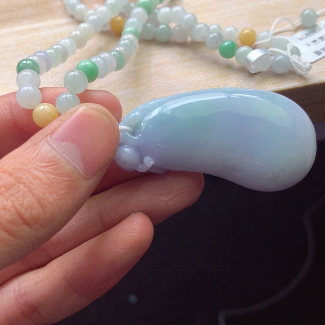 翡翠颈饰未镶嵌吊坠