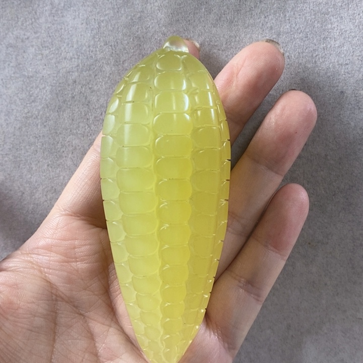 岫玉手把件未镶嵌