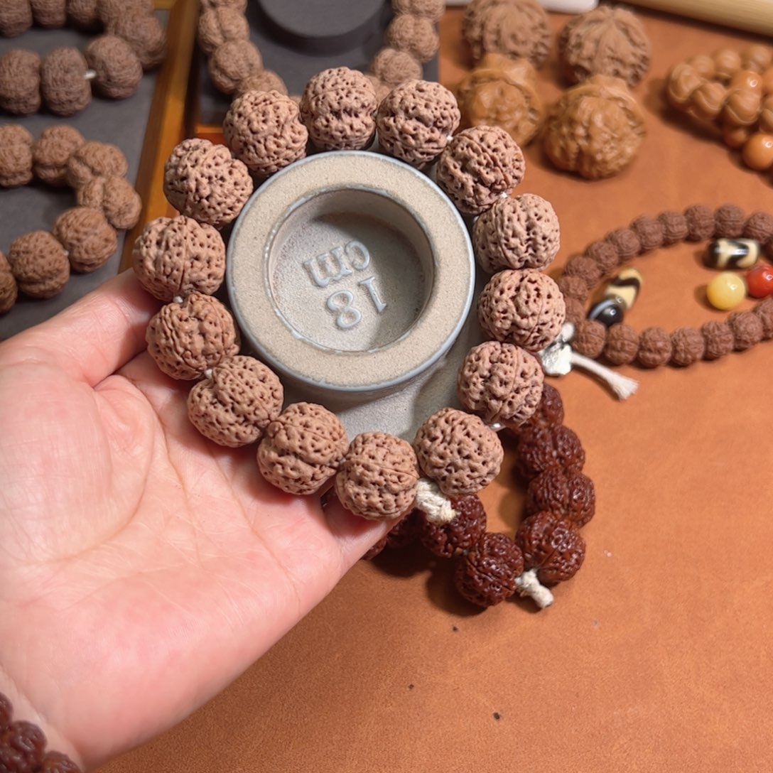 金刚菩提手串21高端梁头部隐黄高油