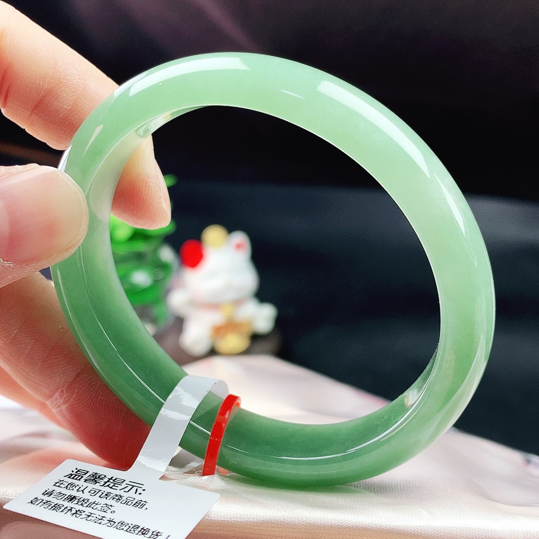 未镶嵌手镯翡翠57贵妃