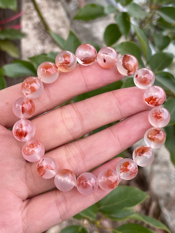 精品南红玛瑙10.5mm单圈手串，高冰飘花，非常漂亮，自然光实拍