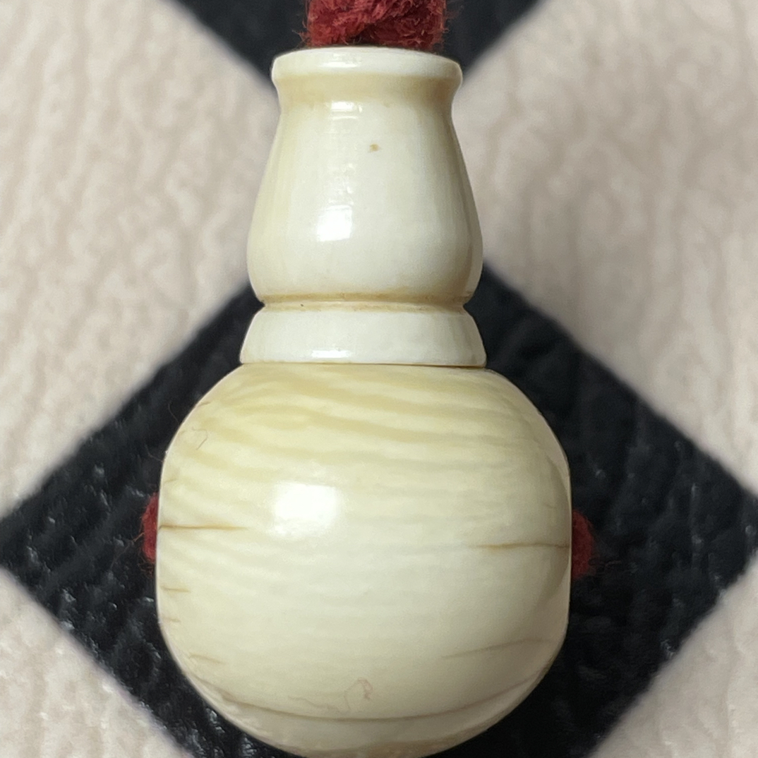 藏传风格特殊骨头三通独特设计