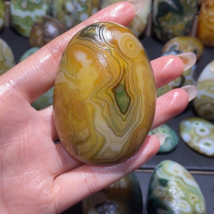 【闪购商品】未镶嵌玛瑙/玉髓珠宝奇石y