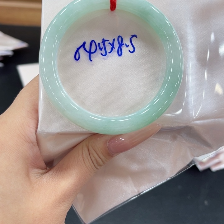 未镶嵌手镯翡翠翡翠