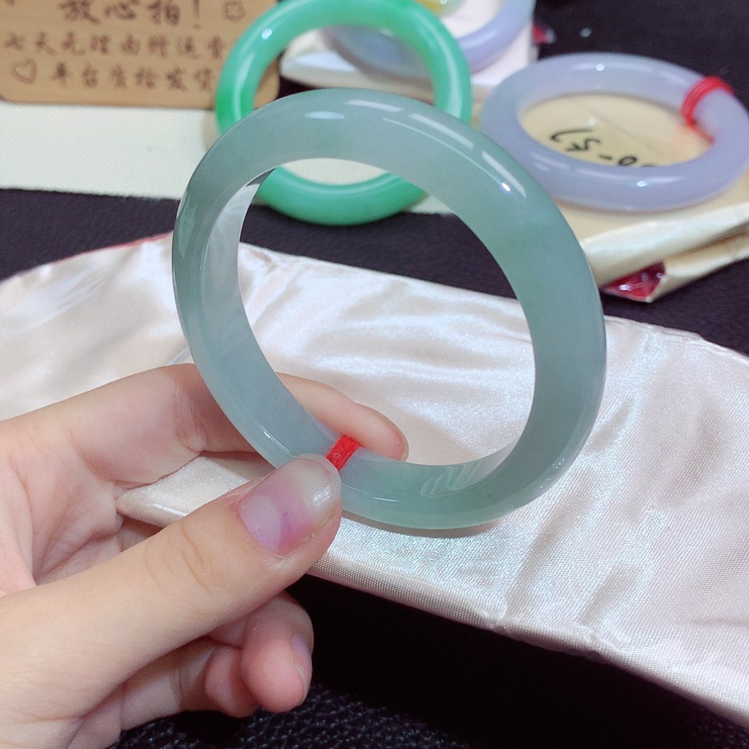 翡翠未镶嵌手镯183