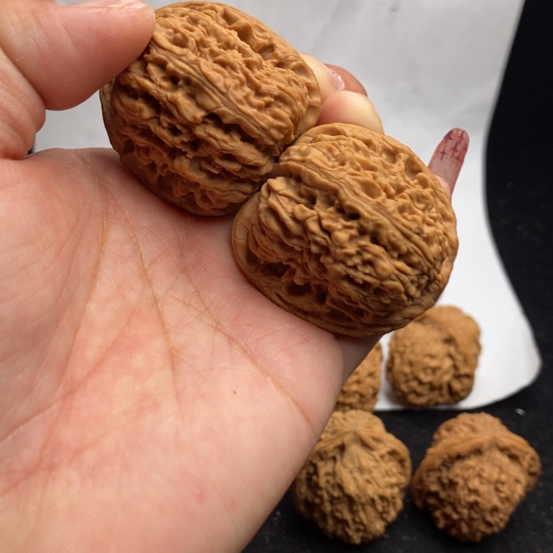 桃核吊坠南疆石就是