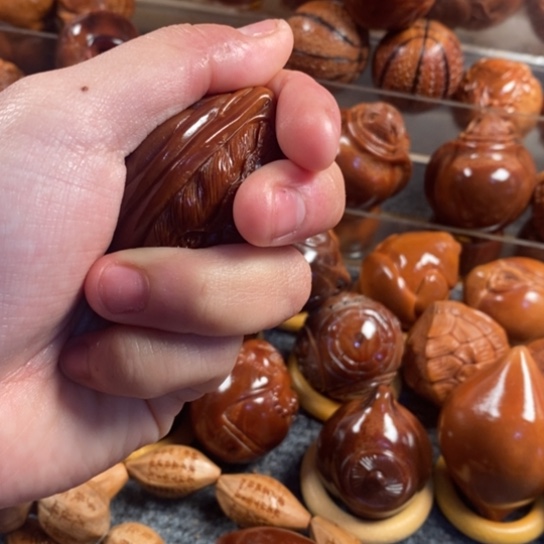 橄榄核吊坠玉华四面