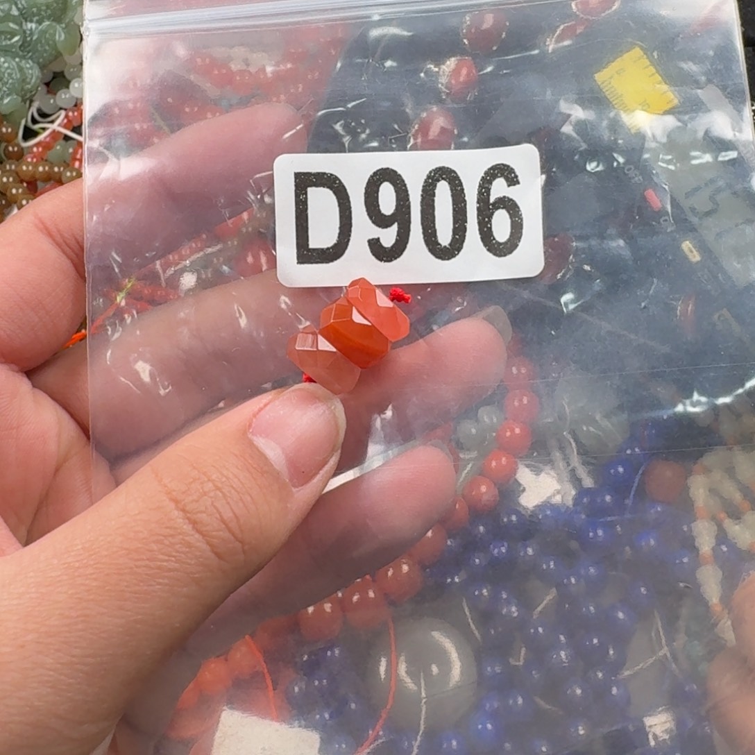 南红玛瑙未镶嵌珠宝奇石