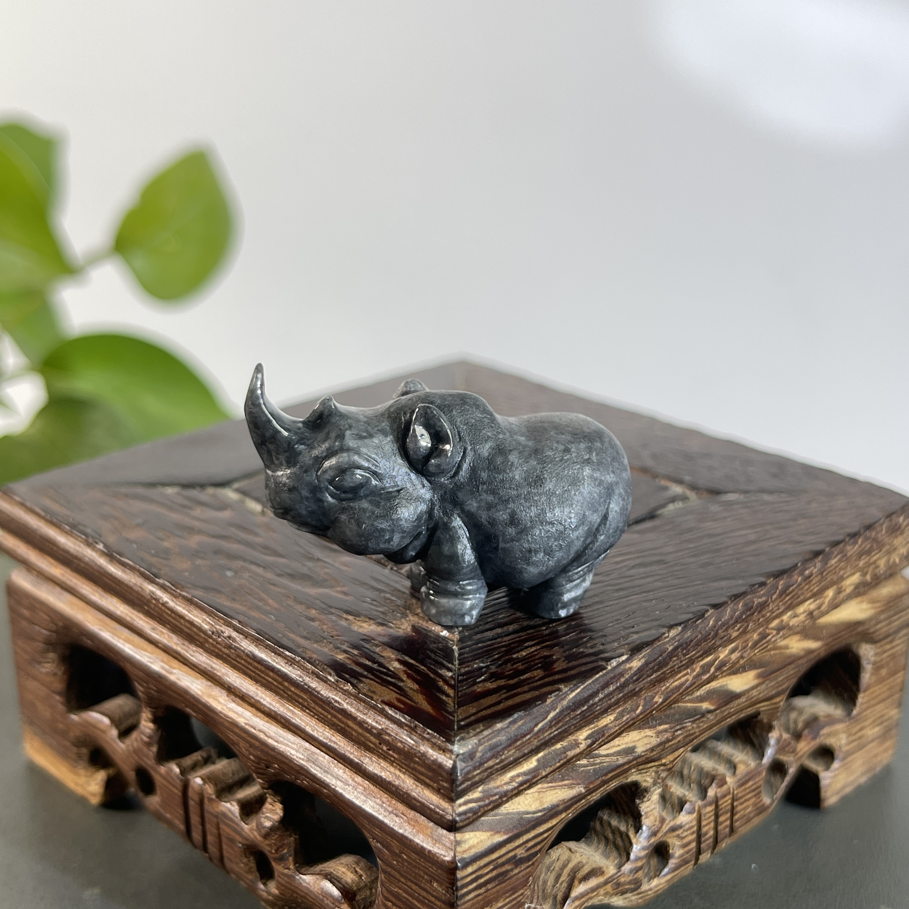 JXB23-018 天然缅甸A货翡翠 乌鸡-犀牛