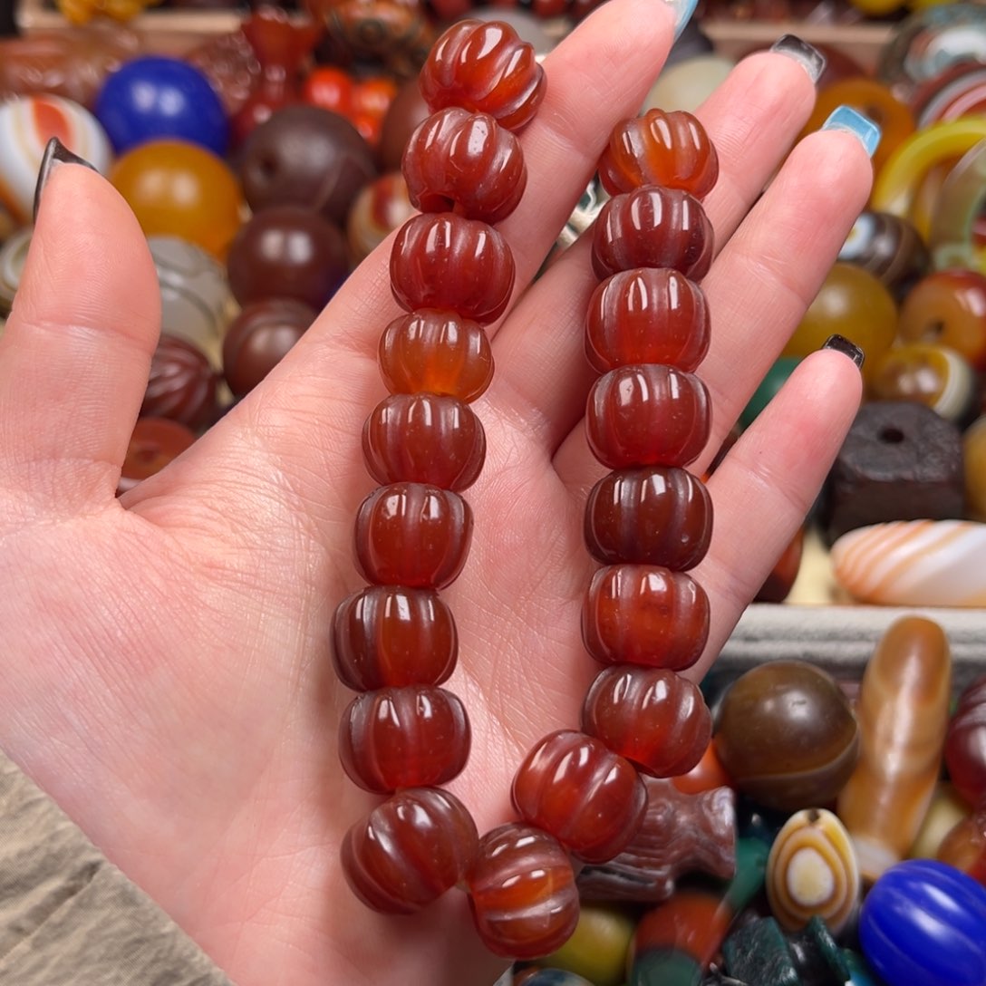 玛瑙/玉髓颈饰未镶嵌