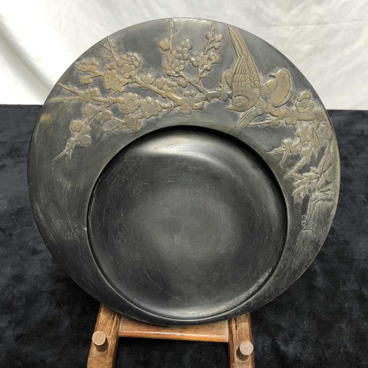老坑金晕歙砚喜上眉梢纹，砚面直径21厘米，厚度2.3厘米！