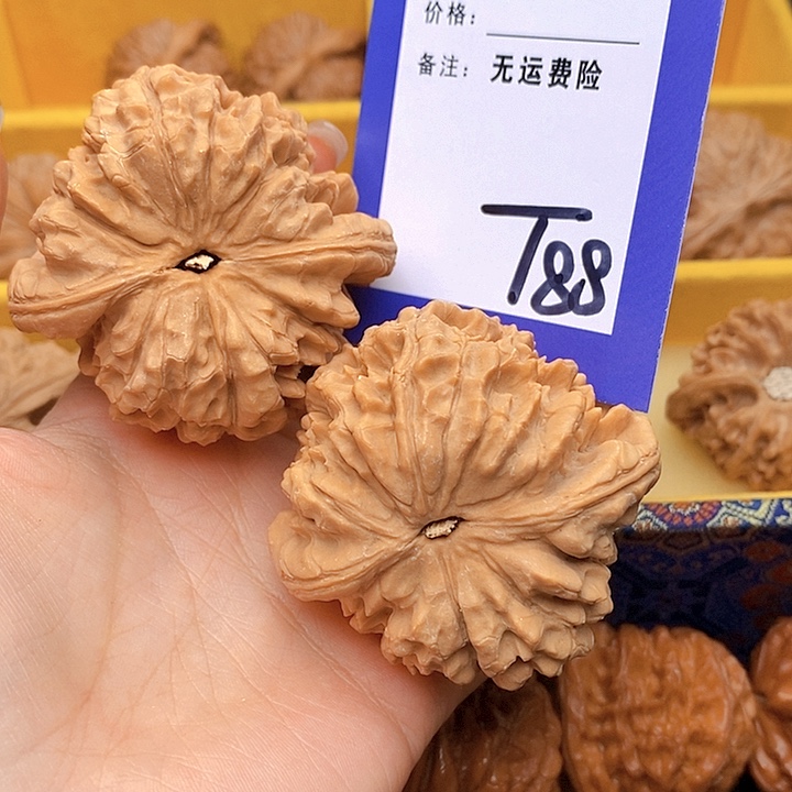 大***族文玩核桃把件文玩核桃龙鼎88