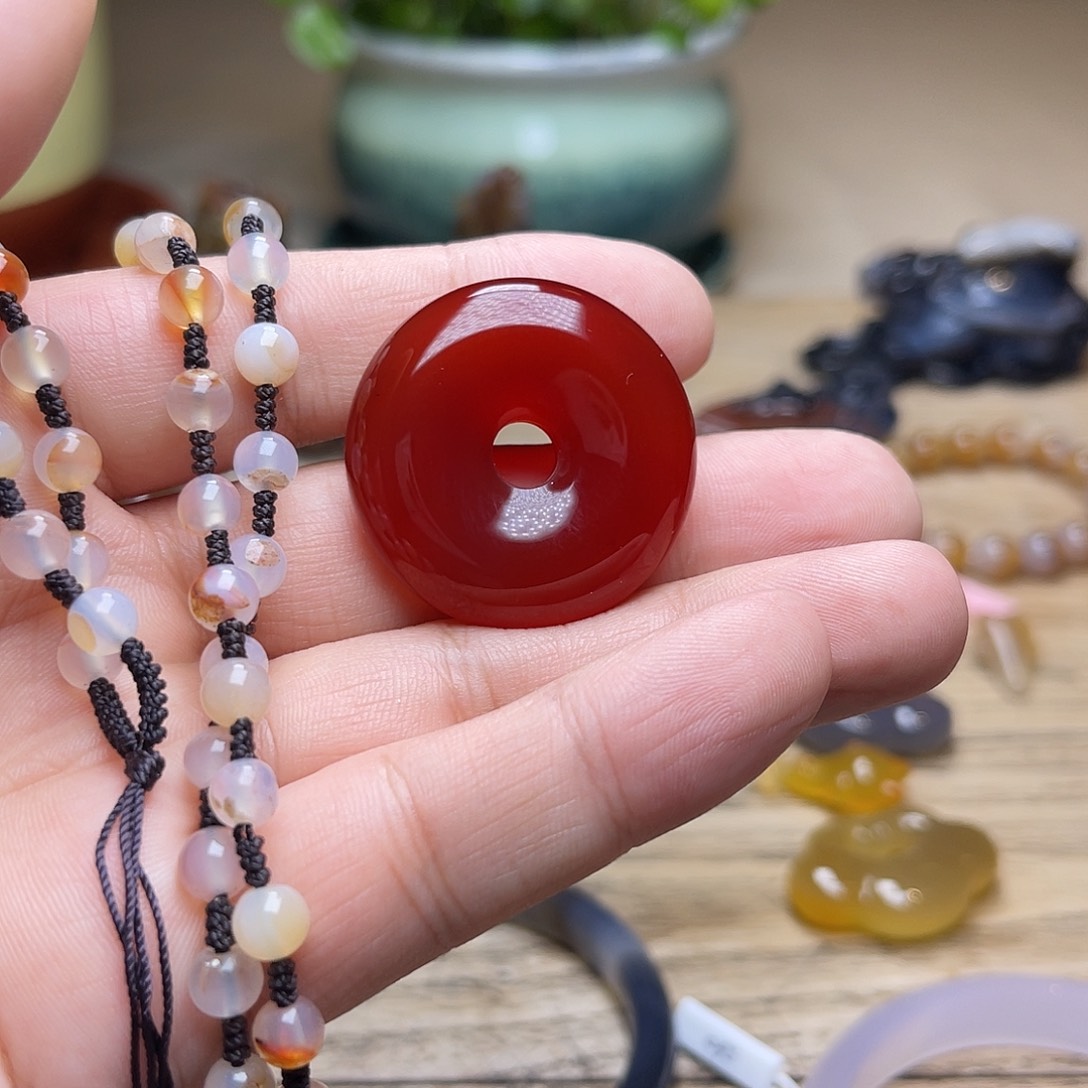 王***子玛瑙/玉髓未镶嵌手镯