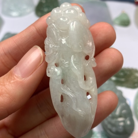 翡翠颈饰未镶嵌翡翠