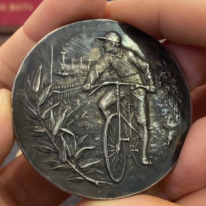 用***0银Ag900如图一个纪念银章