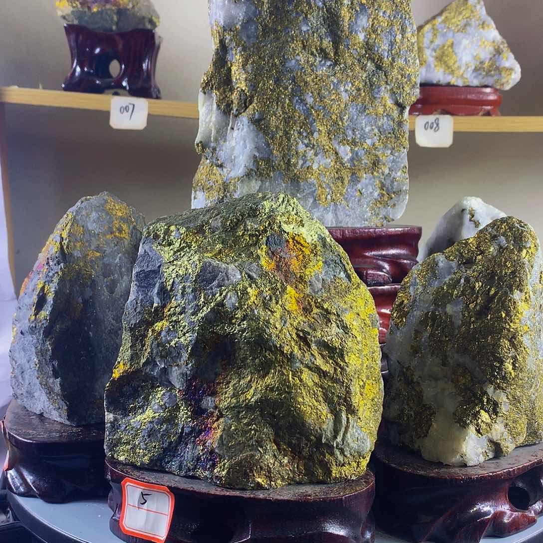 石材5号原矿石带底座