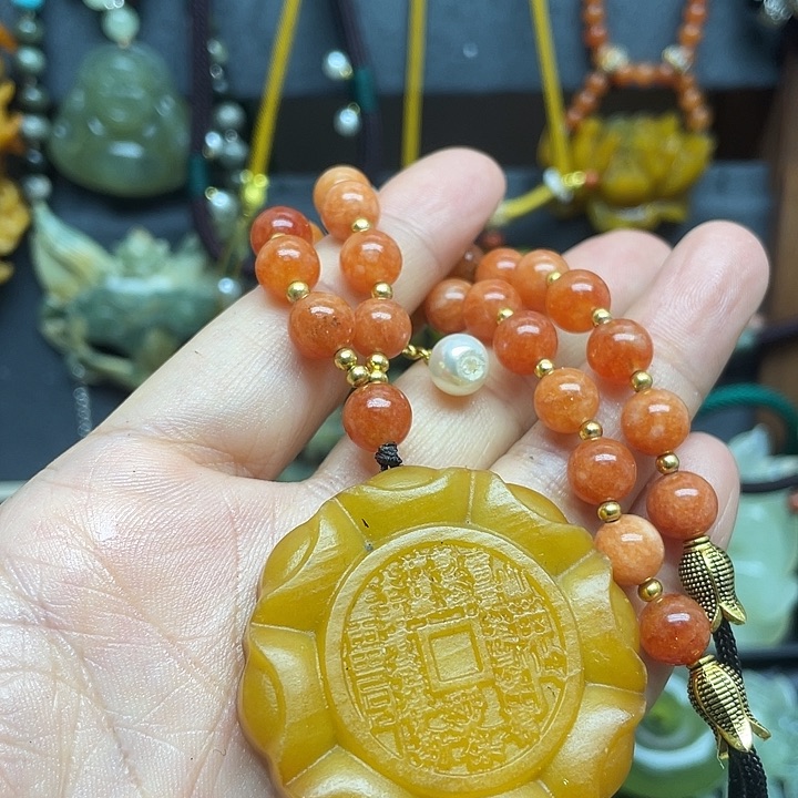 未镶嵌蛇纹石玉颈饰