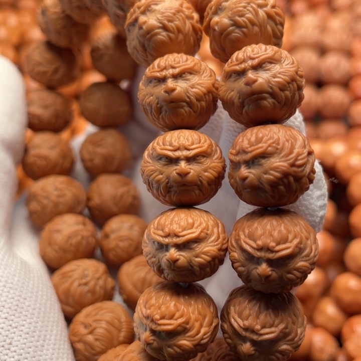 猴头核桃吊坠郝*生斗战胜佛