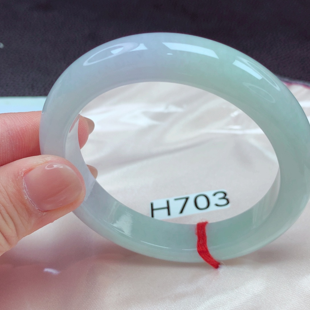 翡翠手镯未镶嵌手镯88