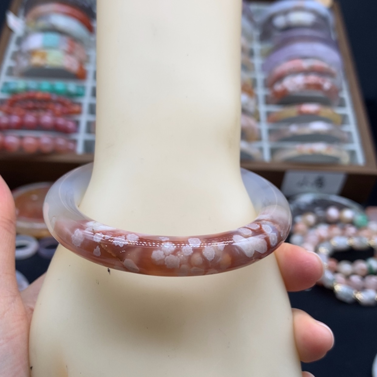 【闪购商品】玛瑙/玉髓颈饰未镶嵌小*姐