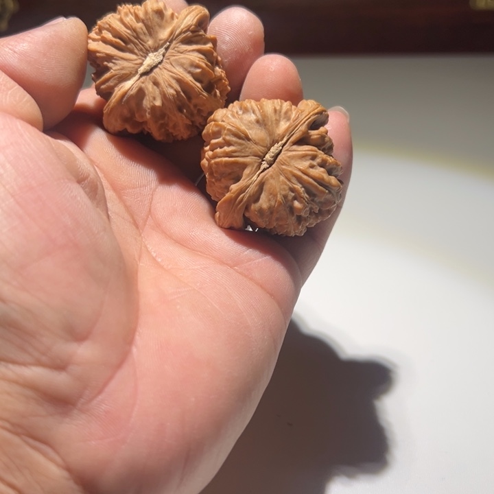 x***7把件文玩核桃三角白