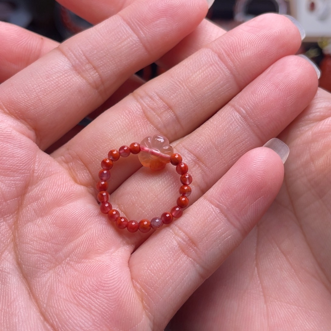 单***南红玛瑙未镶嵌花花戒指