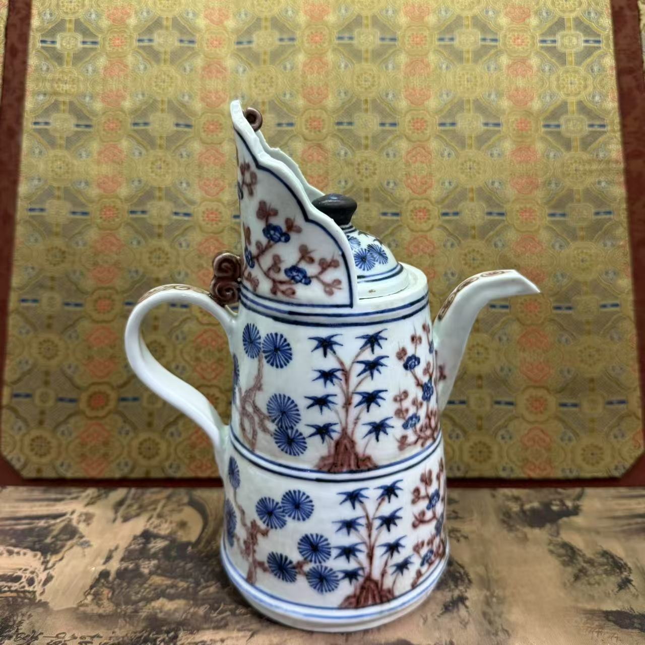 JY402/LL  青花釉里红/摆件