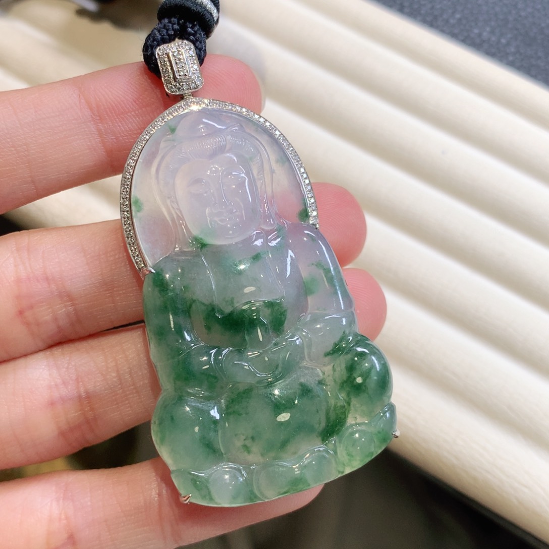 翡翠颈饰18K金镶嵌杰**作