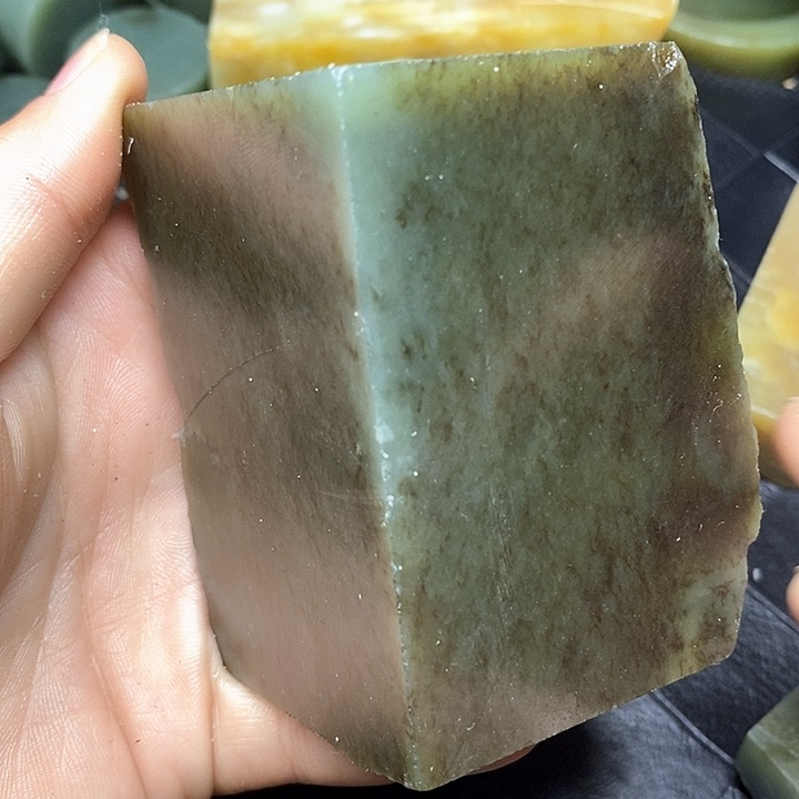 和田玉未镶嵌毛料