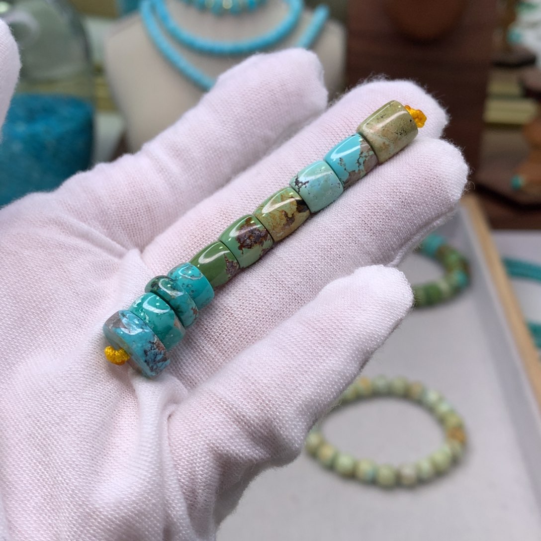 绿松石配饰未镶嵌