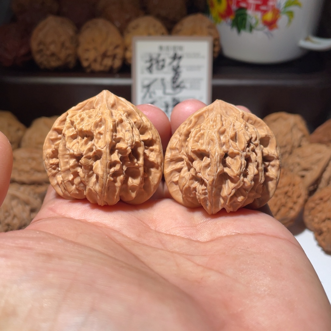 吊坠文玩核桃41.5+霞云岭 磕尖