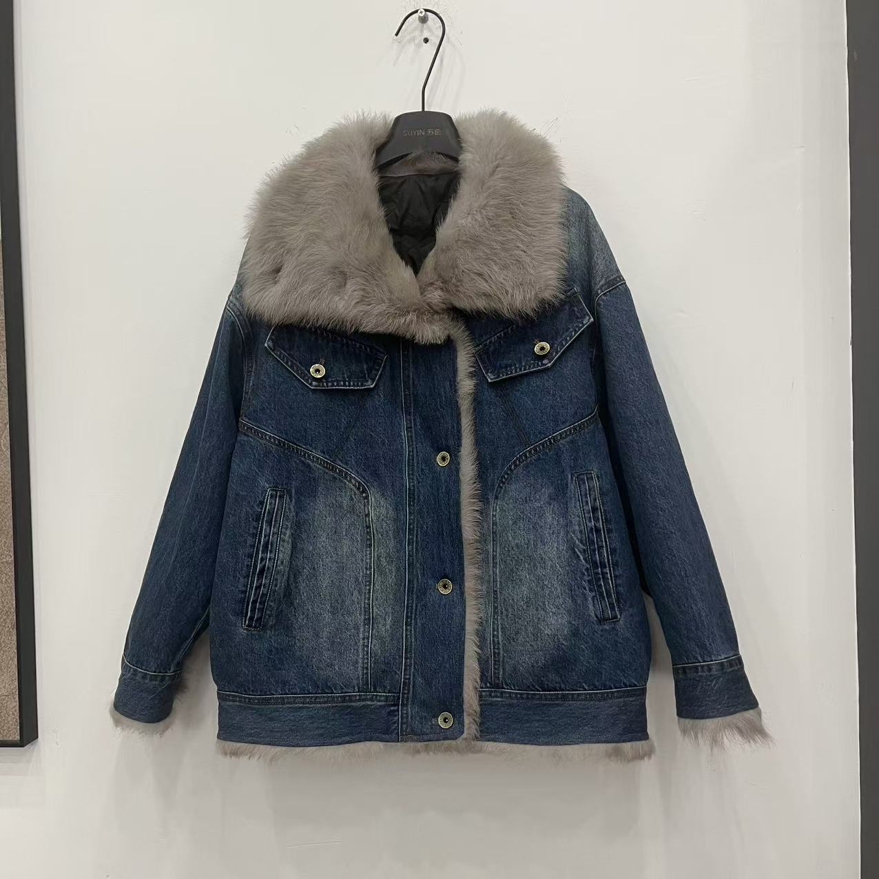 【苏茵】欧洲站2025冬季托卡双色染毛领口袋牛仔鹅绒羽绒服洋气潮