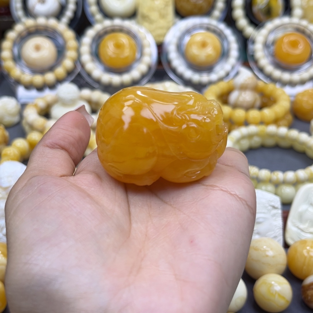 琥珀未镶嵌手串……
