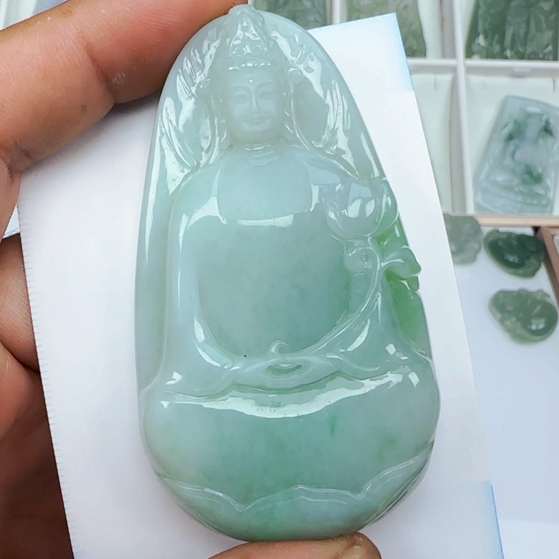 翡翠未镶嵌颈饰，