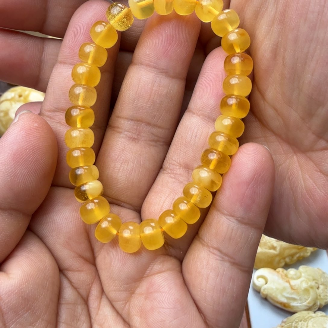 未镶嵌琥珀珠宝奇石8.2卡手串