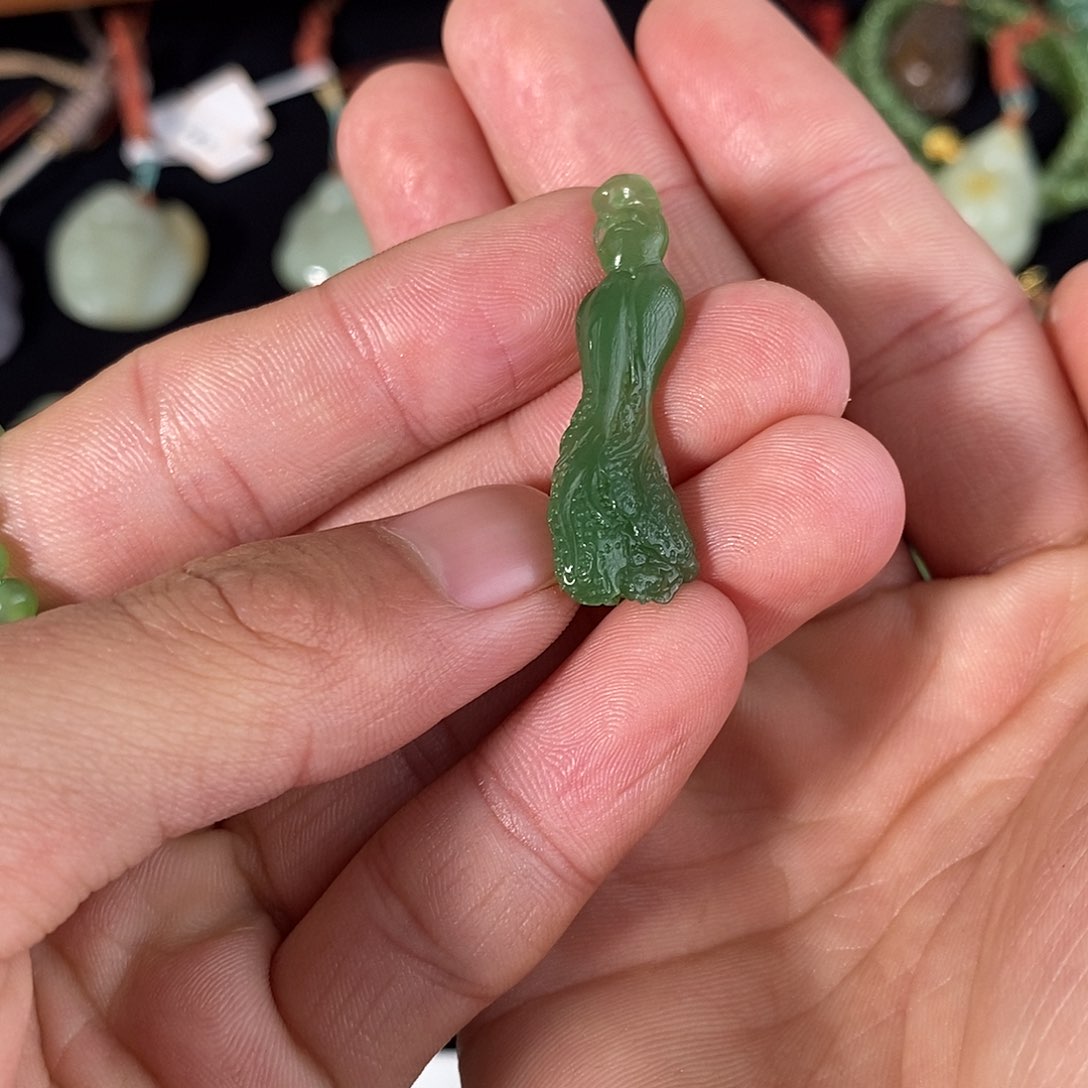 和田玉吊坠(不含链)未镶嵌碧玉白菜