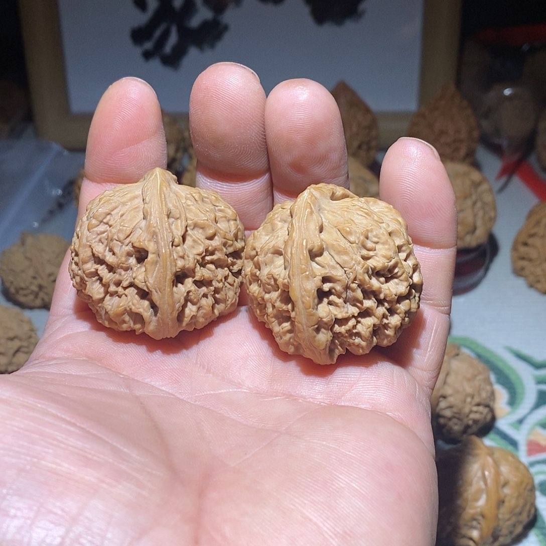 文玩核桃把件多****象38南疆石