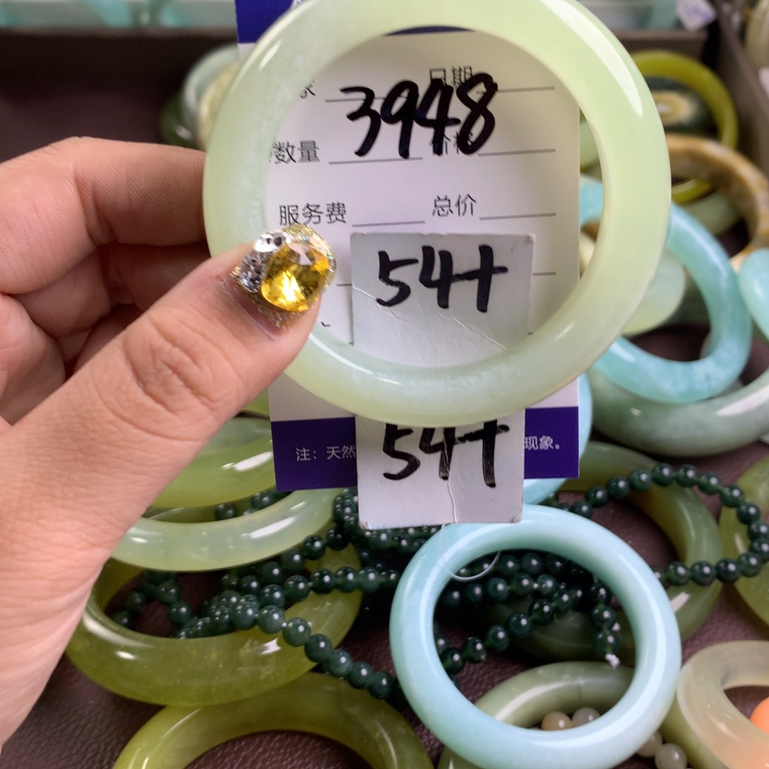 蛇纹石玉手镯未镶嵌3948