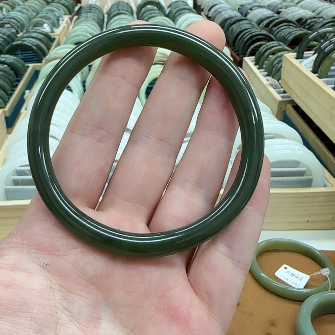 和田玉手镯未镶嵌孤**赏