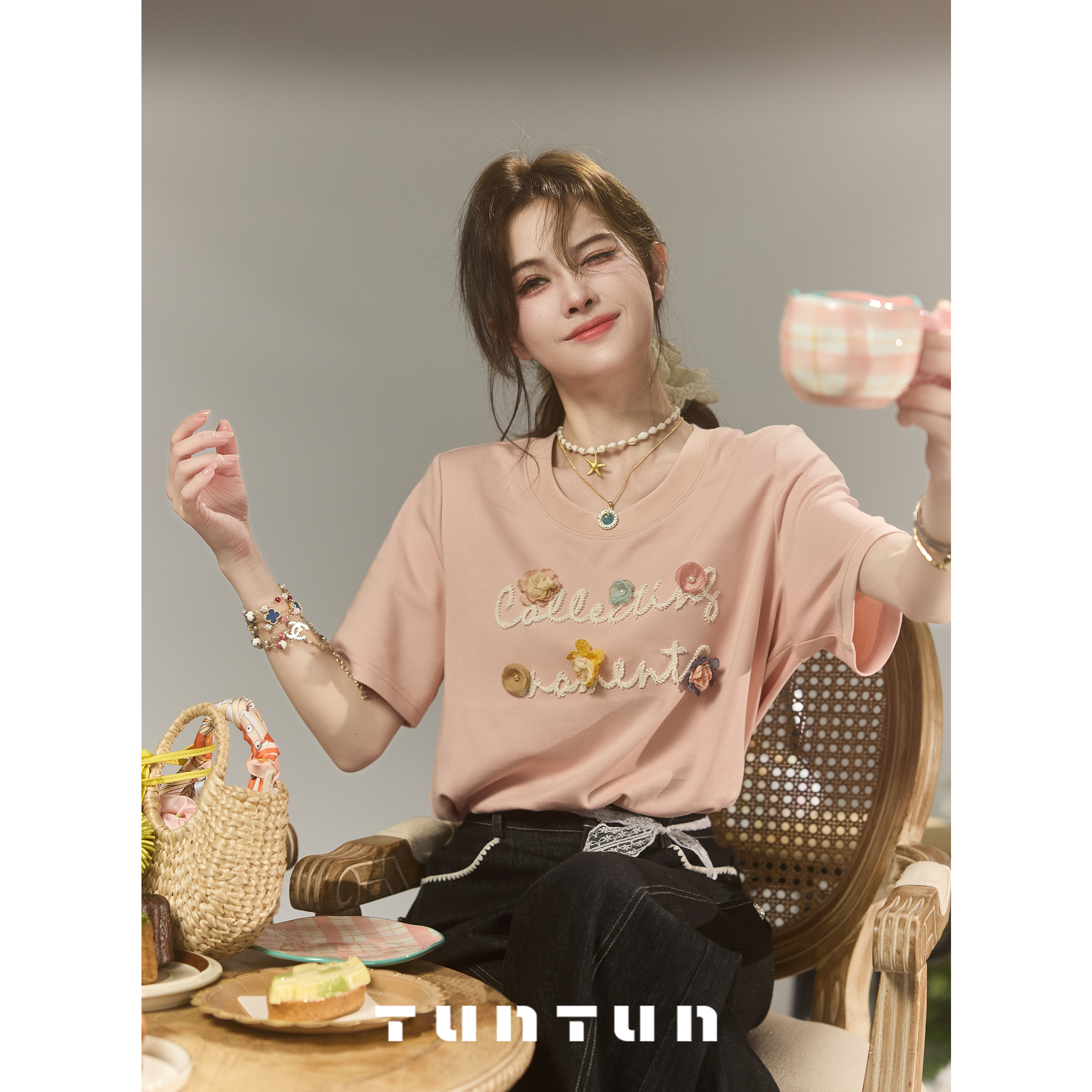 吞吞TUNT【醒花T，花花不是别针】粉色绣花立体花朵T恤