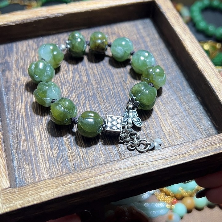 翡翠手串银S925镶嵌翡翠手串