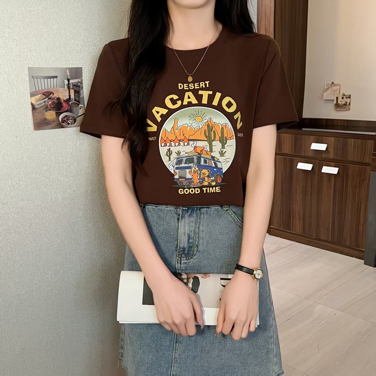 正肩圆领设计感印花短袖T恤女夏季时尚百搭减龄显瘦上衣打底衫