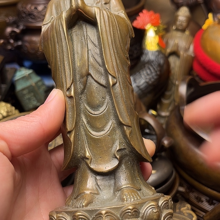 精美铜器批发档口
