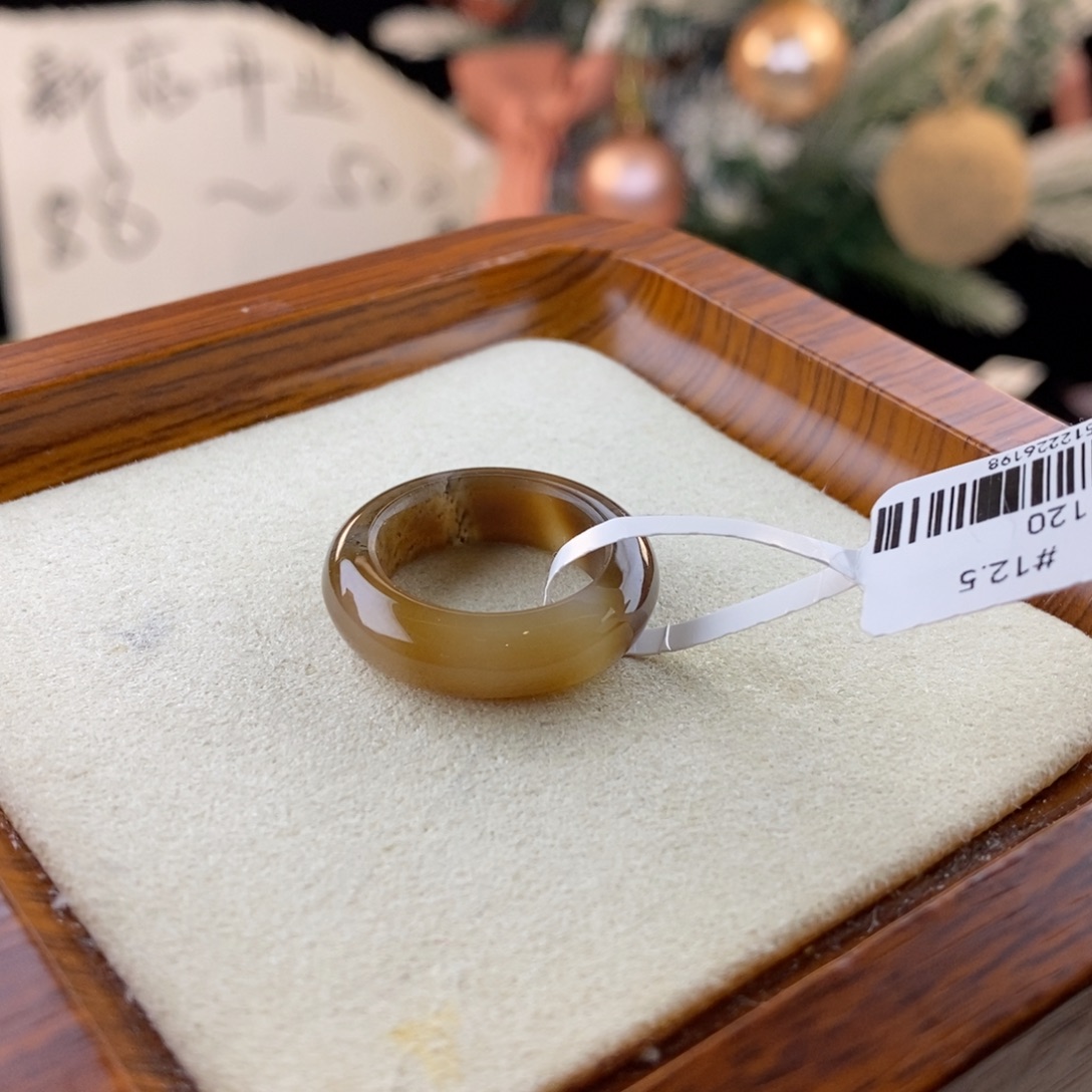 和田玉未镶嵌戒指港12