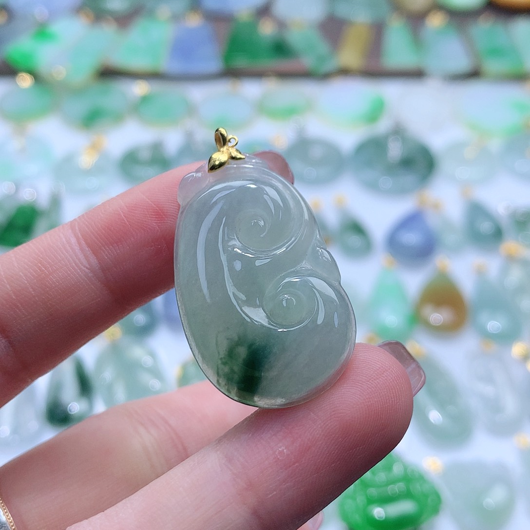 翡翠颈饰未镶嵌翡翠