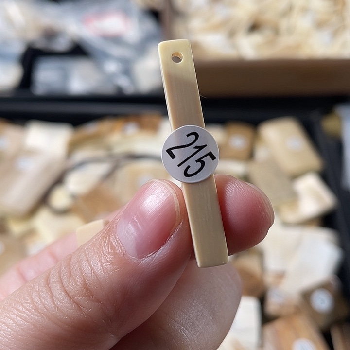 泥塑不打孔联系客服