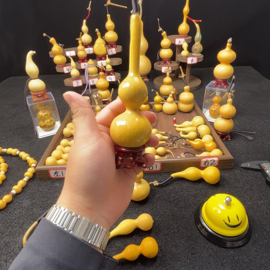 ＂***.旁边一位是我同学的