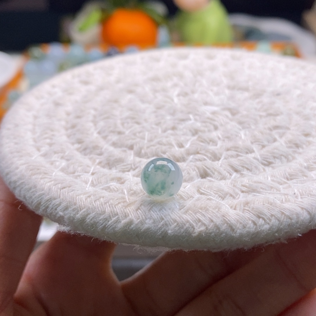 翡翠散珠天然翡翠飘花8.2