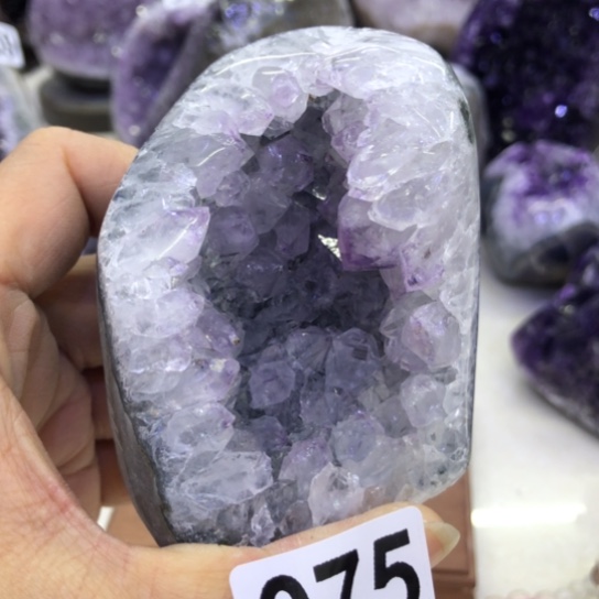 紫晶天然水晶摆件未镶嵌